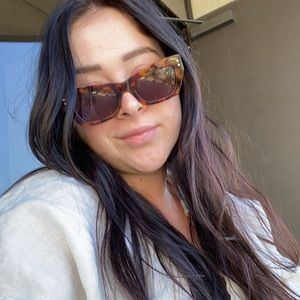 Meet your Posher, Zahra